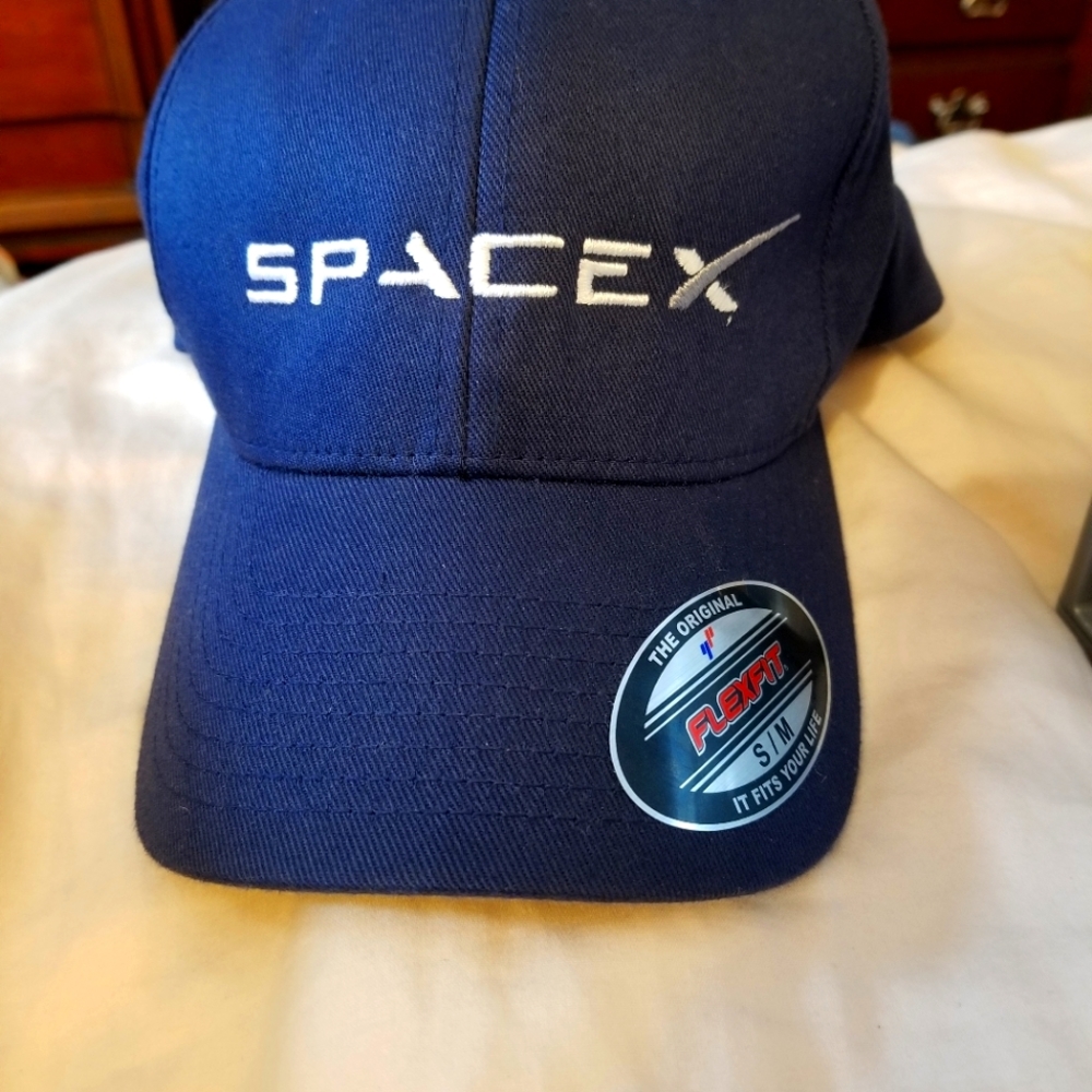Official SpaceX hat! Flexible fit
